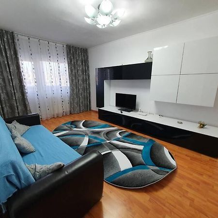 Crema Apartaments Ploieşti Eksteriør bilde