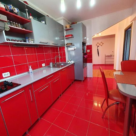 Crema Apartaments Ploieşti Eksteriør bilde